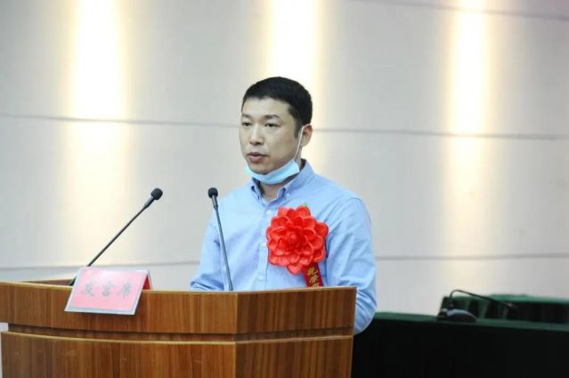 李成.jpg