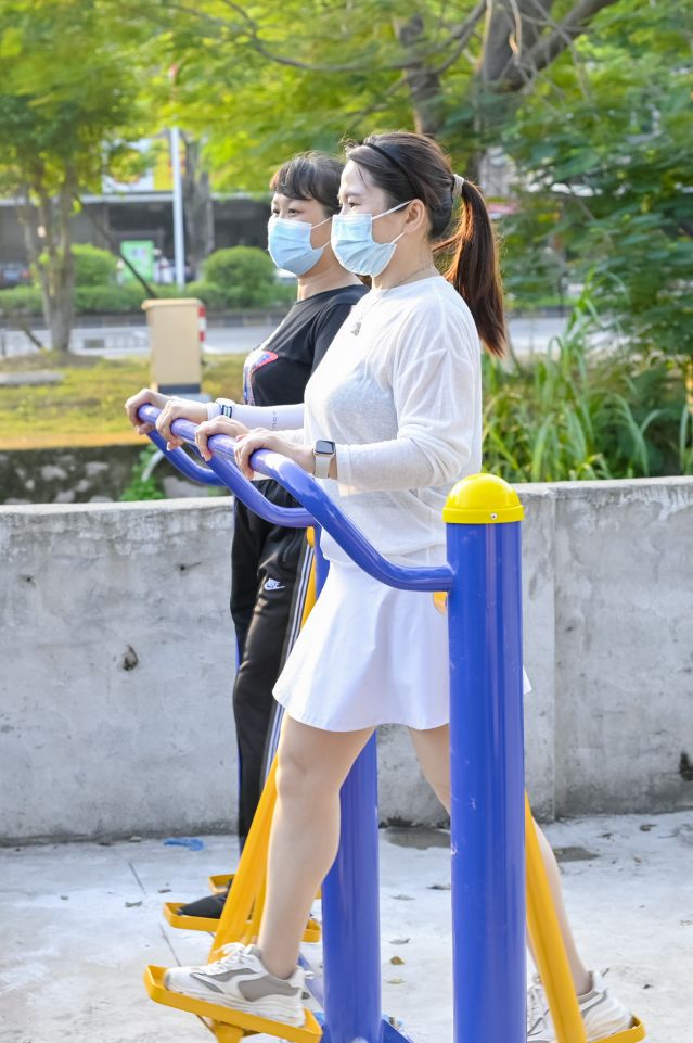 221111-【公益體彩進(jìn)社區(qū)-南區(qū)】守護(hù)健康，有我添“彩” 公益體彩走進(jìn)中山良都社區(qū) (156).